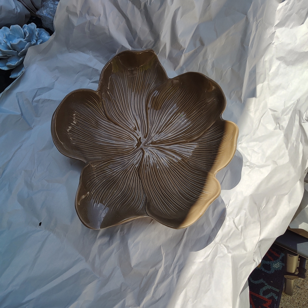 ARHAUS Medium Magnolia Taupe Plate/Wall Hanging